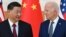 FILE - Presiden AS Joe Biden (kanan) dan Presiden China Xi Jinping (kiri) bertemu di sela-sela KTT G20 di Nusa Dua, Bali, 14 November 2022.(SAUL LOEB/AFP)