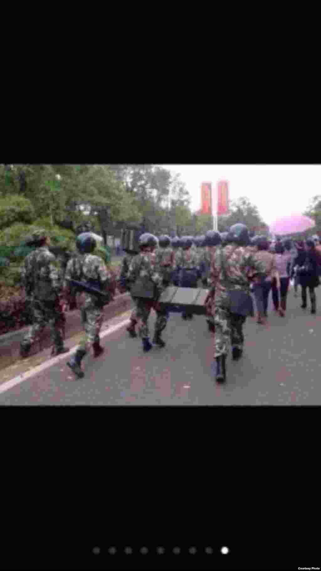 武警出动，前往压制茂名的抗议行动