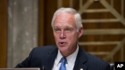 론 존슨 미 상원 국토안보위원장.