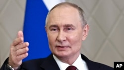 블라디미르 푸틴 러시아 대통령이 지난달 28일 카자스흐탄 아스타나에서 집단안보조약기구(CSTO) 회의 뒤 기자회견을 갖고 있다. (자료사진)