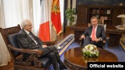 Italijanski predsednik Serdjo Matarela sa crnogorskim premijerom Milom Djukanovićem.
