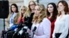 L'actrice Louisette Geiss lors d'une conférence de presse du groupe de femmes "Silence Breakers", qui ont dénoncé le comportement prédateur sexuel du producteur hollywoodien Harvey Weinstein, à l'hôtel de ville de Los Angeles, le 25 février 2020. (AP Photo/Chris Pizzello)