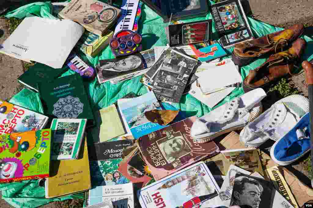 On Saturdays, pensioners gather in a park to sell momentos, many from the days of their Soviet youth. (Vera Undritz for VOA)