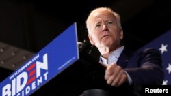 រូបឯកសារ៖ បេក្ខជនប្រធានាធិបតីអាមេរិកលោក Joe Biden មក​ពីគណបក្សប្រជាធិបតេយ្យថ្លែងអំឡុងពេលយុទ្ធនាការ​ឃោសនា​មួយ​នៅរដ្ឋ Iowa កាលពីថ្ងៃ​ទី​៣០ ខែ​មេសា ឆ្នាំ​២០១៩។​