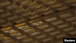 Coklat hitam dan bubuk kakao ternyata baik untuk aliran darah dan menurunkan risiko sakit jantung. (Foto: Reuters)