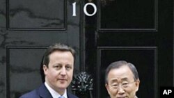UN Secretary-General Ban Ki-moon (r) and British Prime Minister David Cameron at 10 Downing Street in London, February 02, 2011