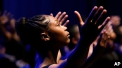 Ilustrasi. Seorang penari di Clayton County Performing Arts Center di Jonesboro. (Foto: AP)