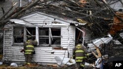Uništene kuće u selu Lejkvju, u Ohaju (Foto: AP/Timothy D. Easley)
