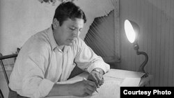 Detail: Horace Poolaw (Kiowa), posing for a photo during his work as an arts and crafts supervisor. Old Town Anadarko, Oklahoma, ca. 1940. 45ACOT6 © 2014 Estate of Horace Poolaw.