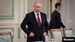 ولادیمیر پوتین در آستانه، پایتخت قزاقستان.