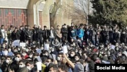 Students at Isfahan University of Technology stage an apparent silent sit-in on Jan. 15, 2020, the 5th day of anti-government student protests in Iran. VOA could not independently verify the authenticity of this photo.