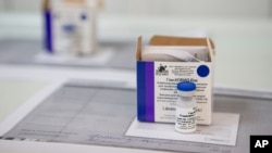 Ampul berisi vaksin Covid-19 eksperimental buatan Rusia, Sputnik V, di Moscow, Rusia, 15 September 2020.