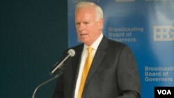 Mkurugenzi mkuu wa bodi ya Marekani ya kuratibu matangazo ya mashirika ya serikali, BBG, ambayo inasimamia VOA, John F Lansing. 