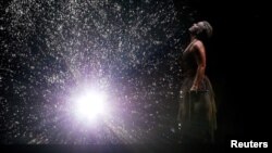 Pink tampil dalam acara Brit Awards tahun 2019 lalu di O2 Arena, London, Inggris.