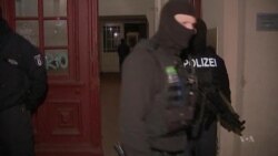 World Leaders Weigh in on Paris Attacks Amid Europe Counterterror Raids