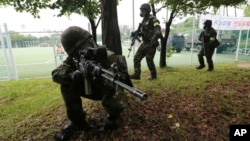 In this file photo, South Korean army soldiers carry out an anti-terror drill as part of the Ulchi Taeguk exercise at a park in Seoul, South Korea, May 27, 2019. (AP Photo/Ahn Young-joon, File)