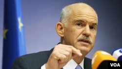 Pemerintah PM Yunani George Papandreou mengumumkan proyek privatisasi senilai 71.2 milyar dolar untuk mengurangi utang Yunani yang mencapai 484.2 milyar dolar.