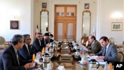 د ایران په اتومي تړون خبرې