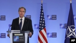 រដ្ឋមន្រ្តី​ក្រសួង​ការបរទេស​សហរដ្ឋ​អាមេរិក​លោក Antony Blinken បាន​ថ្លែង​ទៅកាន់​អគ្គលេខាធិការ​អង្គការ​អូតង់​លោក Jens Stoltenberg មុន​កិច្ចប្រជុំ​រដ្ឋមន្រ្តី​ការបរទេស​នៃ​អង្គការ​អូតង់​នៅ​ទីស្នាក់ការ​កណ្តាល​របស់​អង្គការ​អូតង់​នៅ​ទីក្រុង​ប្រ៊ុចសែល នៅ​ថ្ងៃអង្គារទី២៣ ខែមីនា ឆ្នាំ២០២១។