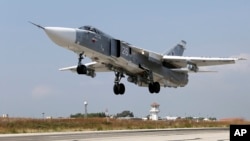 Un avion russe a Hmeimim en Syrie, le 6 octobre 2015 