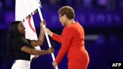 አሜሪካዋ ሎስ ኤንጀለስ ከተማ ከንቲባ ኬረን ባስ በፓሪስ ኦሊምፒክስ የመዝጊያ ሥነ ሥርዓት ላይ ችቦውን ተረክበዋል። 