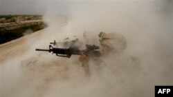 Qandahorda Tolibonga qarshi janglar davom etmoqda. Tolibon chekinmoqda, deydi harbiylar, endi xalq ko'ngliga yo'l topish kerak.