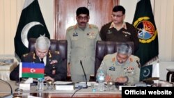 Azərbaycan və Pakistan ikitərəfli hərbi əməkdaşlıq planı imzalayıb