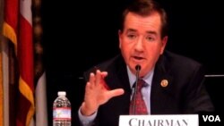 លោក​អេដ ​រ៉យ​ (Ed Royce) ក​ប្រធាន​គណៈកម្មការ​កិច្ចការ​បរទេស​សភា​​សហរដ្ឋ​អាមេរិក។