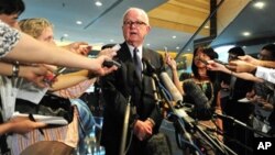 Top US envoy for North Korea's nuclear disarmament Stephen Bosworth briefs the media in Beijing. Bosworth is in China for talks as part of a new diplomatic initiative on Pyongyang with his Chinese counterpart Wu Dawei, 16 Sep 2010.