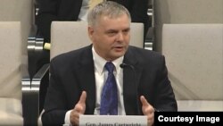 제임스 카트라이트 전 미 합참부의장이 13일 미 하원 정보위원회 청문회에 출석했다. 