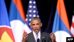 លោក​​ អូបាម៉ា​ ប្រធានាធីបតី​សហរដ្ឋអាមេរិក​និយាយ​អំពីទំនាក់​ទំនង​អាមេរិក​និង​ឡាវ​នៅ​សាល​វប្បធម៌ជាតិ​ឡាវ​ក្នុង​រដ្ឋ​ធានី​វៀងចន្ទន៍កាល​ពី​ថ្ងៃទី ០៦ កញ្ញា ២០១៦។