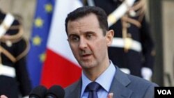 Presiden Barack Obama didesak untuk memberikan sanksi terhadap pemerintahan Suriah di bawah Presiden Bashar al-Assad.