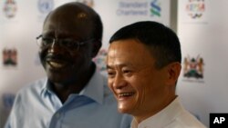 무키사 키투이 유엔무역개발회의 (UNCTAD) 사무총장(왼쪽)이 지난 2017년 7월 알리바바 창립자 잭마와 회동했다. 