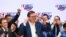 Predsednik SNS Aleksandar Vučić slavi u izbornom štabu stranke u Beogradu, 21. juna 2020.