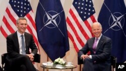 조 바이든 전부통령과 옌스 스톨텐베르그 나토(NATO) 사무총장이 지난 2015년 2월 독일 뮌헨에서 회담했다. 