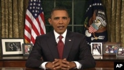 奥巴马总统在白宫椭圆形办公室对全国发表广播讲话