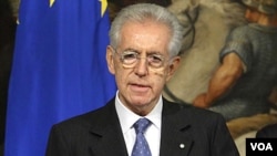 PM Italia Mario Monti berusaha mencari dukungan partai-partai politik Italia atas langkah penghematan yang diusulkannya (3/12).