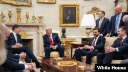 دونالد ترمپ، رئیس جمهور ایالات متحده با منشی عمومی ناتو در قصر سفید