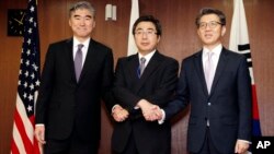 2019年1月21日美國總統特朗普和副總統彭斯參加了在華盛頓馬丁&middot;路德&middot;金紀念園舉行的紀念儀式，為他獻上花圈。每年1月第三個星期一是美國的&ldquo;馬丁&middot;路德&middot;金日&rdquo;。這一天，美國人紀念和慶祝非洲裔美國人民權運動領袖和偶像人物小馬丁&middot;路德&middot;金的精神遺產。他在1968年遇刺身亡。這位浸信會牧師在1964年因推行非暴力抗爭活動而獲得諾貝爾和平獎。美國總統約翰遜同年簽署了具有里程碑意義的民權法案。