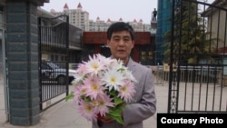 民主維權人士李大偉坐牢11年刑滿出獄(参与网)