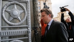 게자 안드레아스 폰 게이르 러시아 주재 독일대사가 알렉세이 나발니 독극물 중독 사건에 대해 논의하기 위해 9일 러시아 외교부를 방문했다.