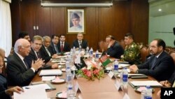 د پلاوي اصلي هدف د کابل-اسلام اباد ترمنځ د خرابو شویو اړیکو بېرته رغول او عادي کول ښودل کیږي