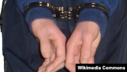 Para Wijayanto bersama istrinya ditangkap pihak berwenang di sebuah hotel di kota Bekasi, Sabtu, 29 Juni 2019. (Foto: ilustrasi).