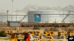 Fasilitas minyak "Aramco" di Arab Saudi (foto: dok). 