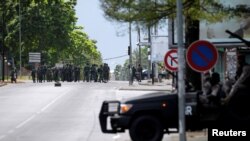 Des soldats mutins prés d'un camp d'Abidjan, le 12 mai 2017 