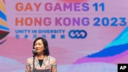 香港立法会议员叶叶淑仪于2023年11月4日在香港同乐运动会开幕典礼上致辞。（美联社）