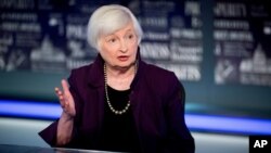 រូបឯកសារ៖ អតីត​ប្រធាន​ធនាគារ​កណ្ដាល​អ្នកស្រី Janet Yellen ចូលរួម​ជា​វាគ្មិន​ក្នុង​កម្មវិធី​មួយ​របស់​បណ្តាញ​ទូរទស្សន៍ Fox Business នៅក្នុង​ការិយាល័យ Fox Washington នៅ​រដ្ឋធានី​វ៉ាស៊ីនតោន កាលពី​ថ្ងៃទី១៤ ខែសីហា ឆ្នាំ២០១៩។