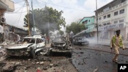 Les shebab mènent régulièrement des attaques à la voiture piégée à Mogadiscio. 