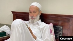 رحیم الله یوسفزی د مردان د کاټلنګ سيمې په شموزو کلي کې په کال 1954 کې زېږېدلي و چې په نهم سېپټمبر کال 2021 کې د کينسر رنځ د لاسه يې د نړۍ نه سترګې پټې کړې