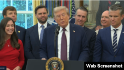 دونالد ترامپ رئیس جمهوری آمریکا و برخی دیگر از مقامات ایالات متحده